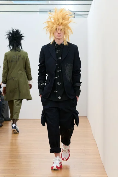 Look 2